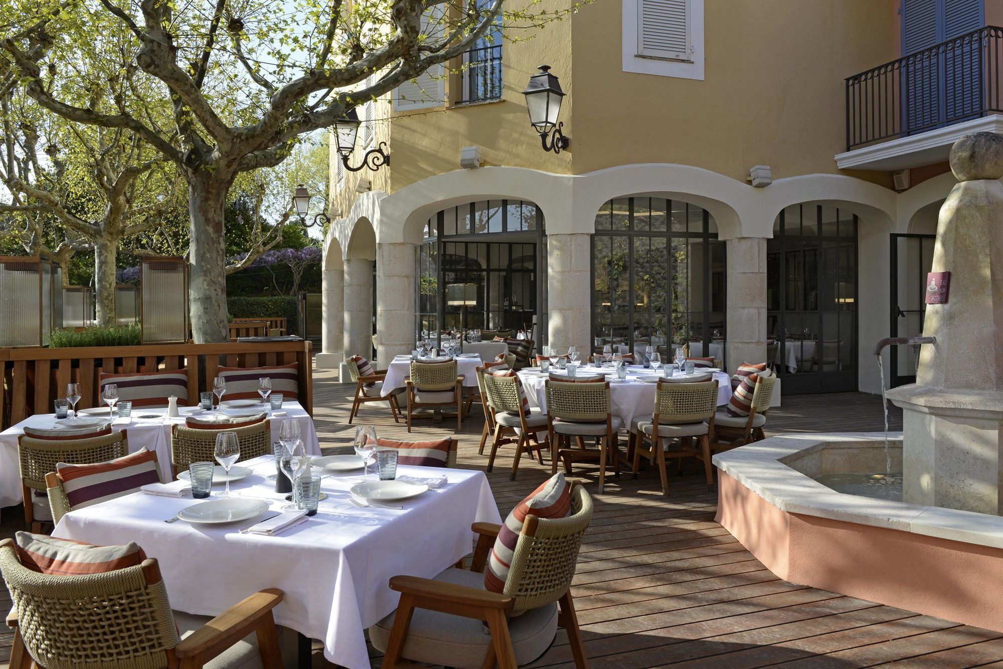 Hotel Byblos Saint-Tropez Restoran gambar